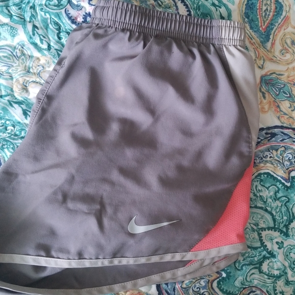 (SOLD) - Picture 2 of 5